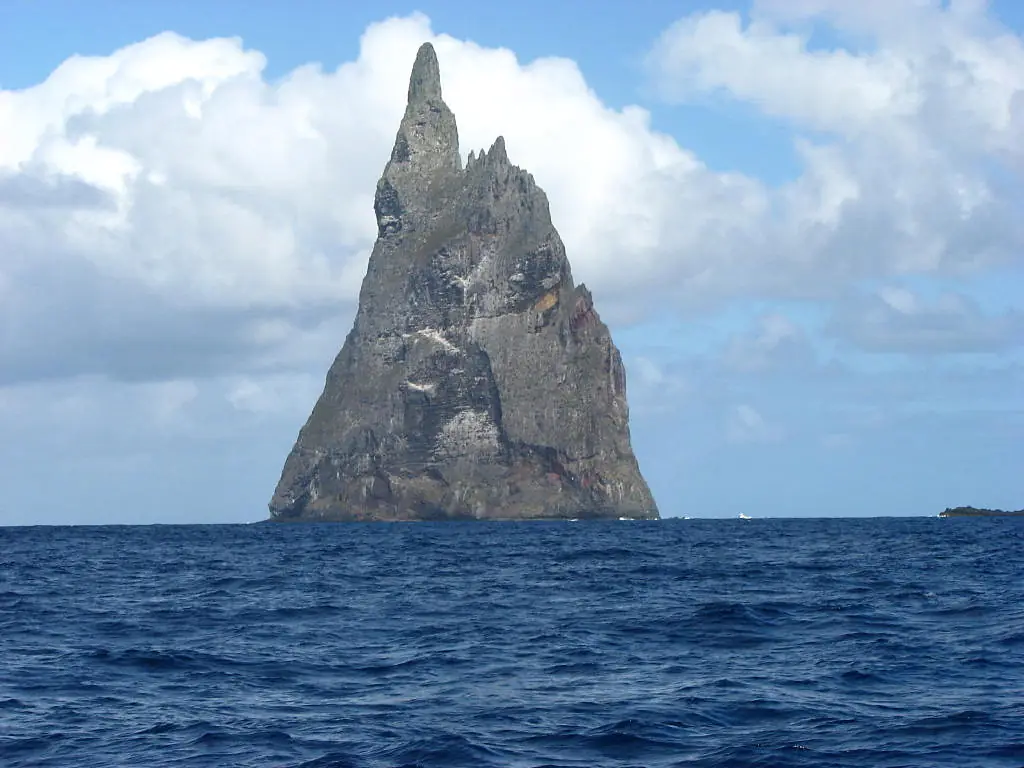 Ball's Pyramid (2516887977) (2)