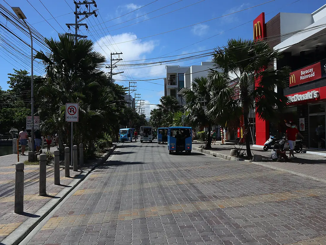 Boracay Main Road (Malay, Aklan; 04-06-2024)
