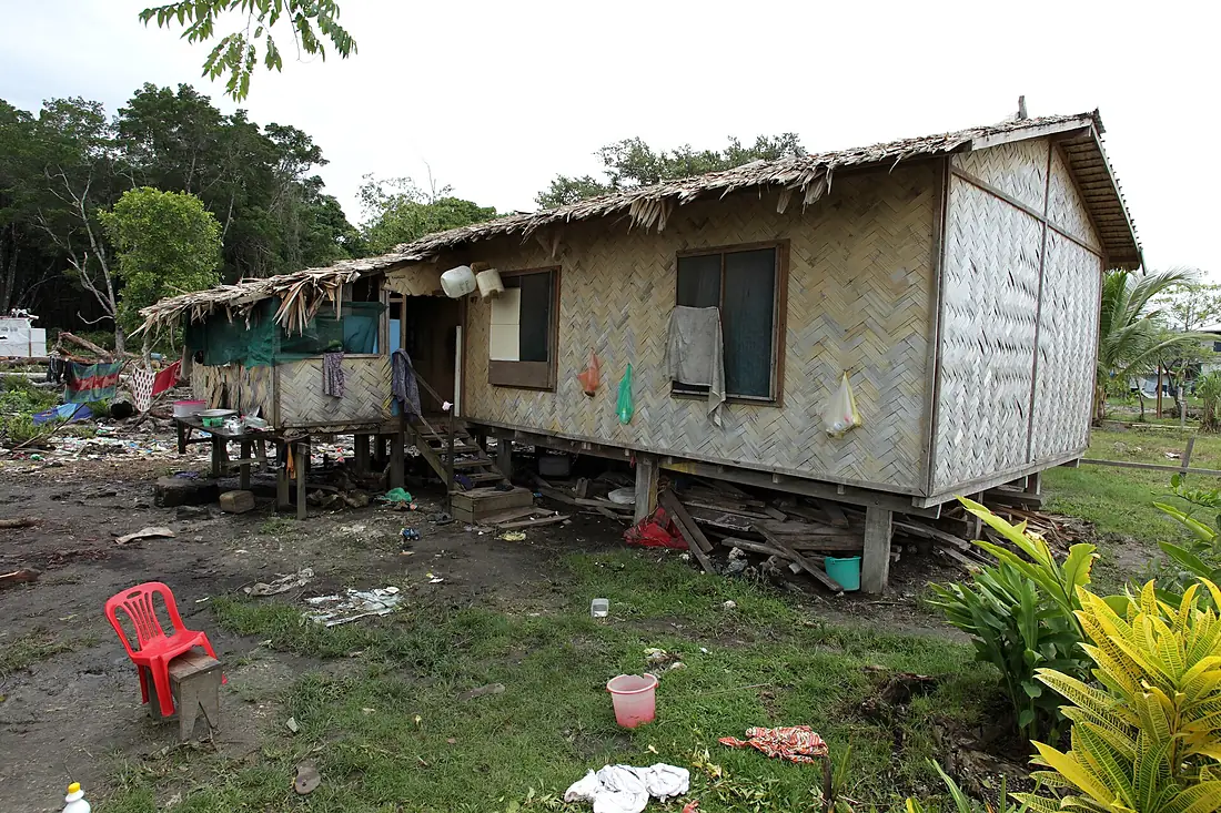 Backstreets vernacular, Buka