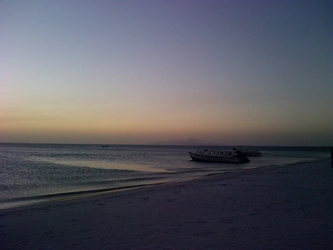 Barco solo en la Isla de Coche Margarita