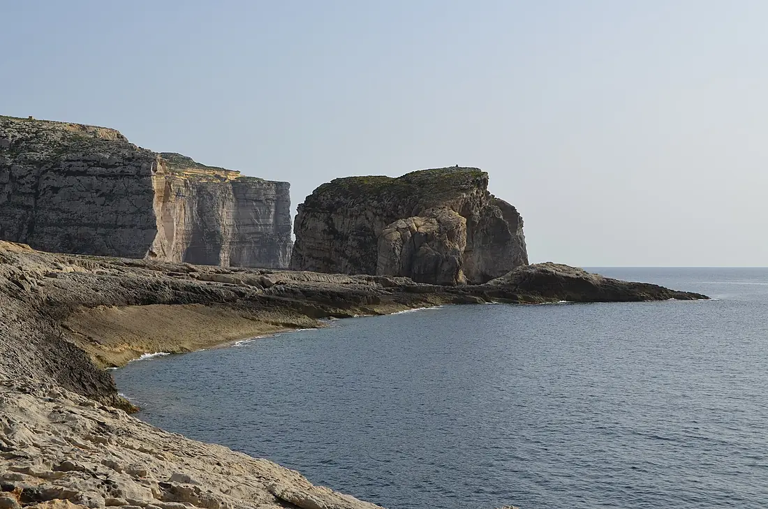 Fungus Rock and Bay - panoramio