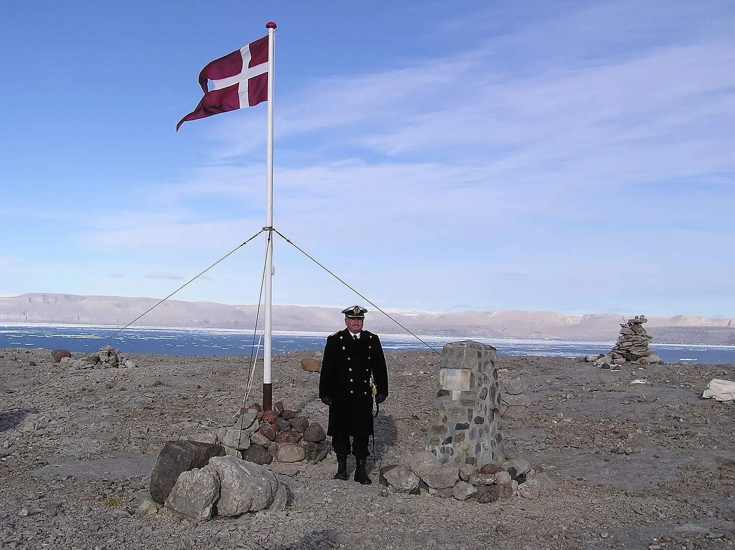 Hans Island, 2003-08-01, UTC 2301, HDMS Triton, Commanding Officer, Cdr. s.g. Per Starklint