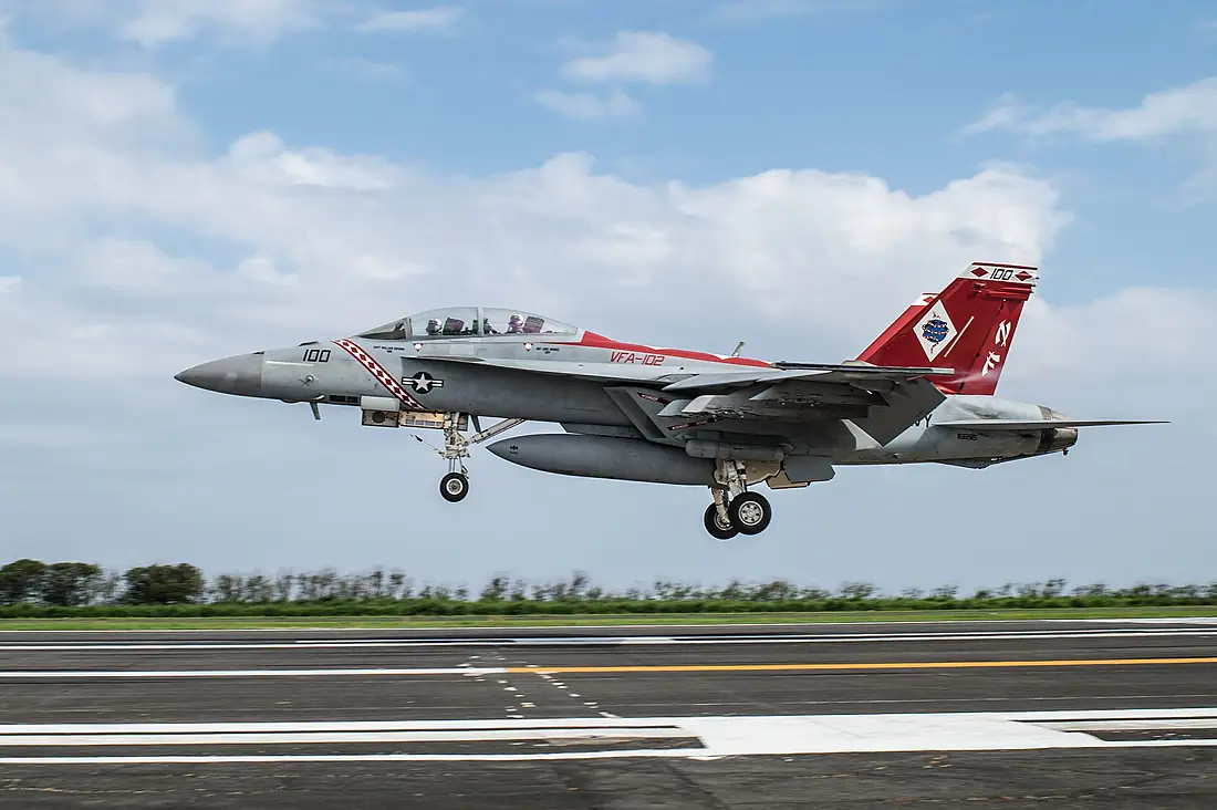 F-A-18E Super Hornet at Iwo Jima, Japan 150513-N-UF697-100
