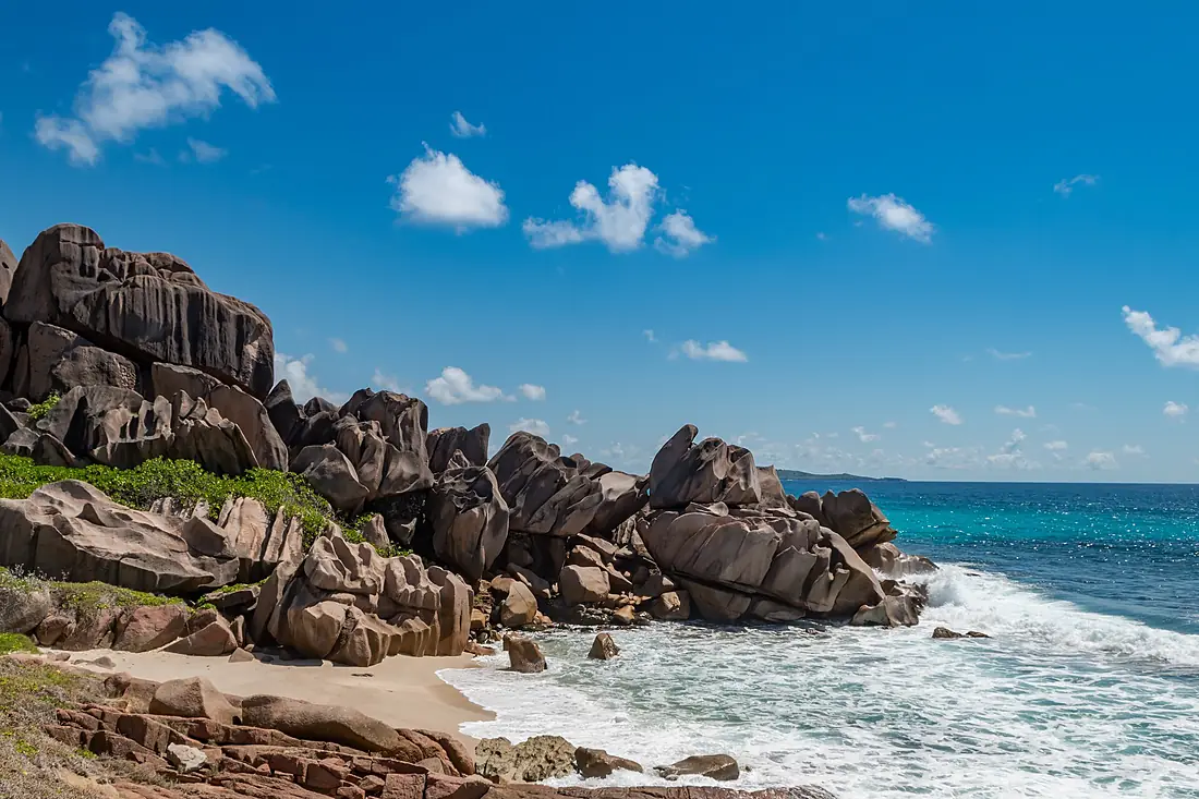 Grand L' Anse Strand Insel La Digue, Seychellen (39616875951)