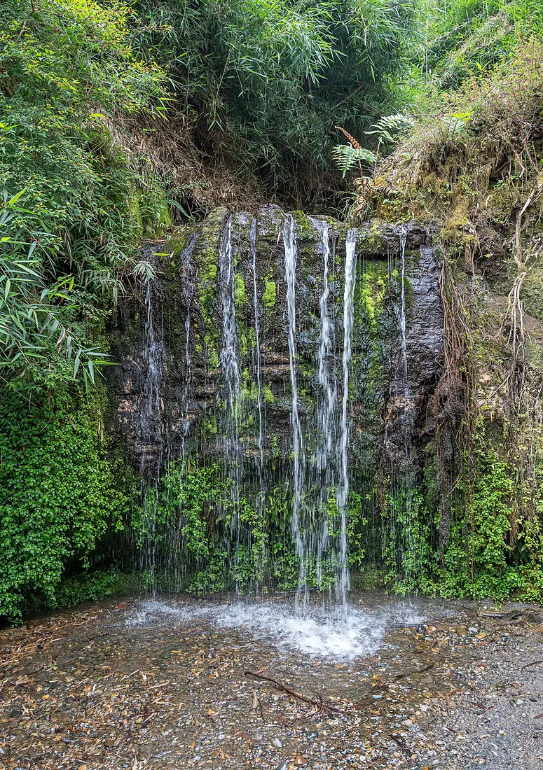 Cascada Parque Yayanes, isla Lemuy A74084620240106