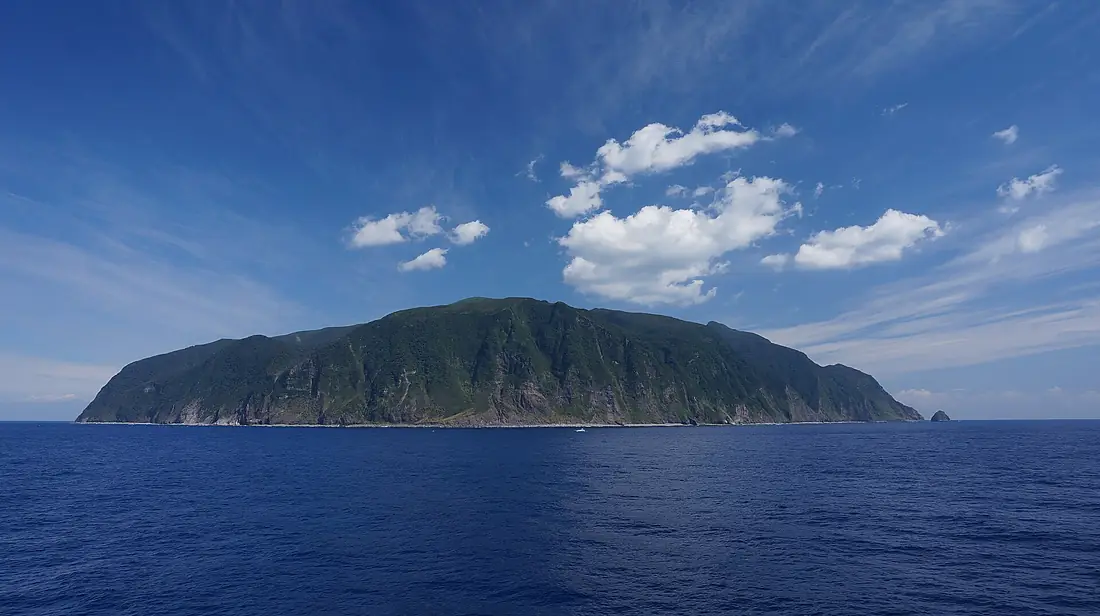 Mikurajima view from southwest 20170930