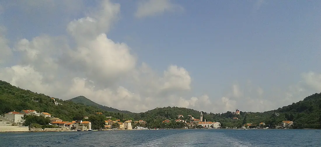 Šipanska Luka, pogled s morske strane