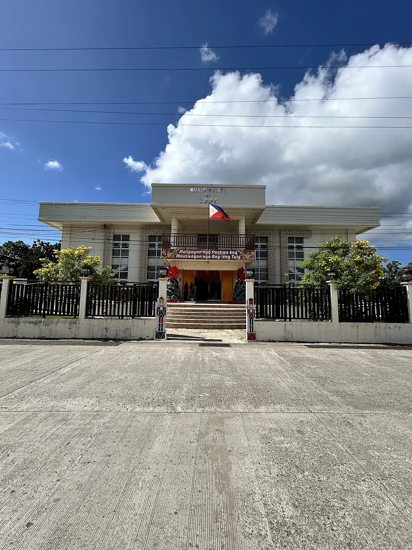 Looc Municipal Hall in Tablas Island