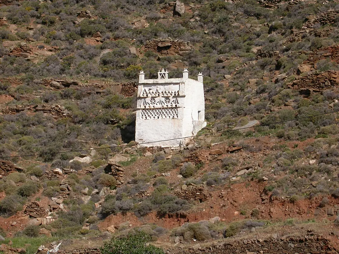 Lichnaftia, Tinos, Greece 2018041010060N01443