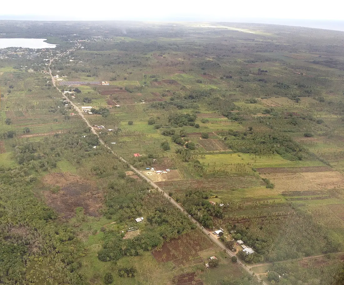 Approach to Fua'amotu Airport, Tongatapu, Tonga - panoramio (15)
