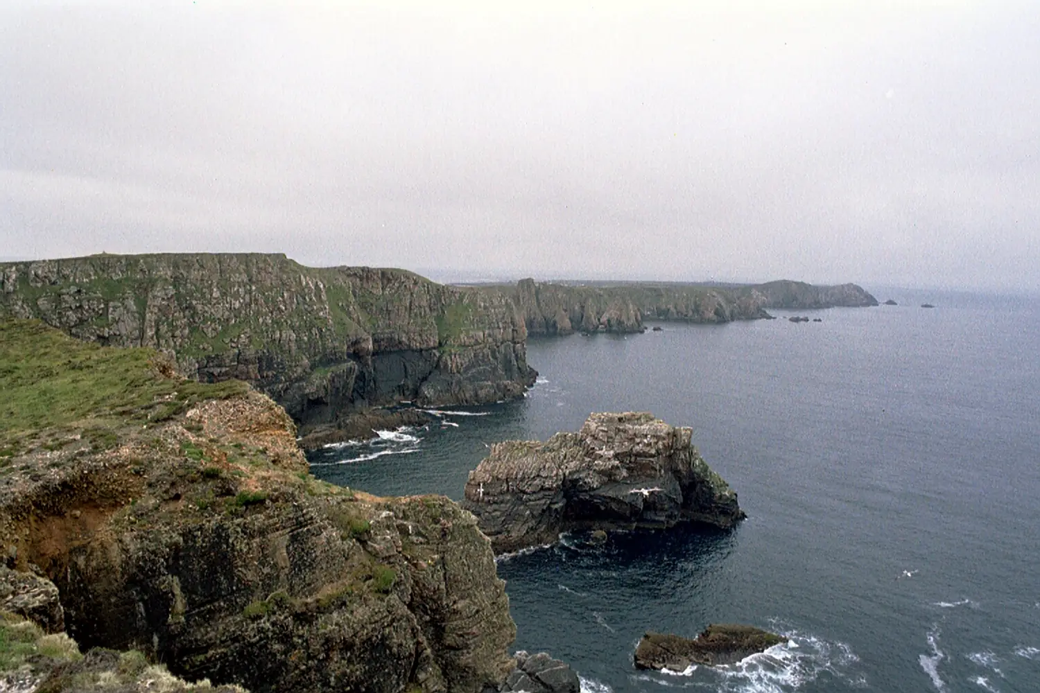 Tory Island Cliffs 2005 08 10